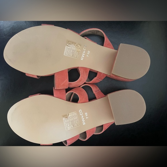 RW&CO. Coral Pink Slip On Heels Size 7.5W - Picture 3 of 5